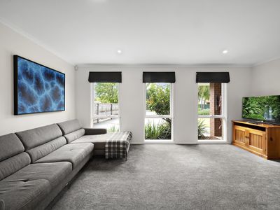 1 Corhanwarrabul Close, Rowville