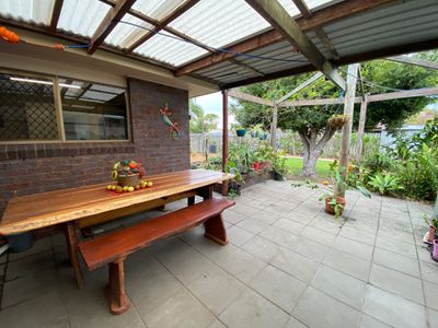 24 South Street, Urangan