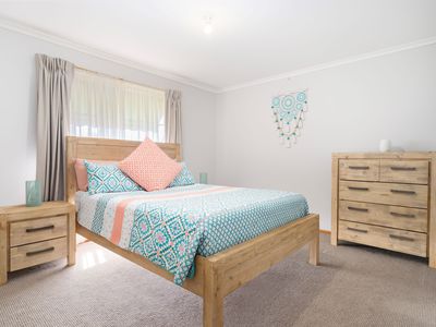 2 TEMPLETON PLACE, West Wodonga