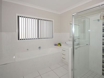 11 PARKLANDS BLVD, Wondunna