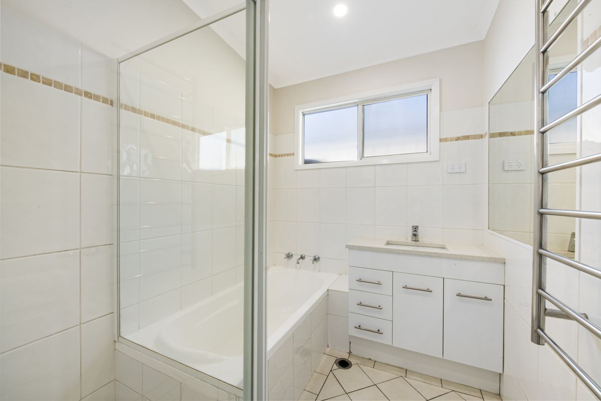 11 Lisarow Street, Lisarow