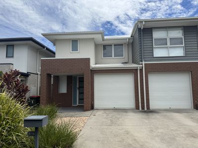 8 / 15 Waratah Way, Morayfield