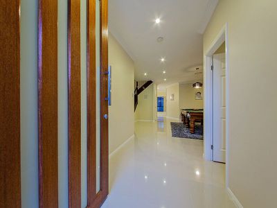 8 Foxwood Circuit, Wakerley