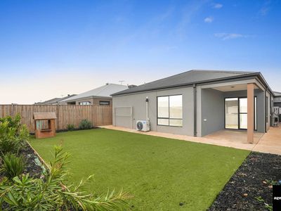62 Lynwood Drive, Thornhill Park