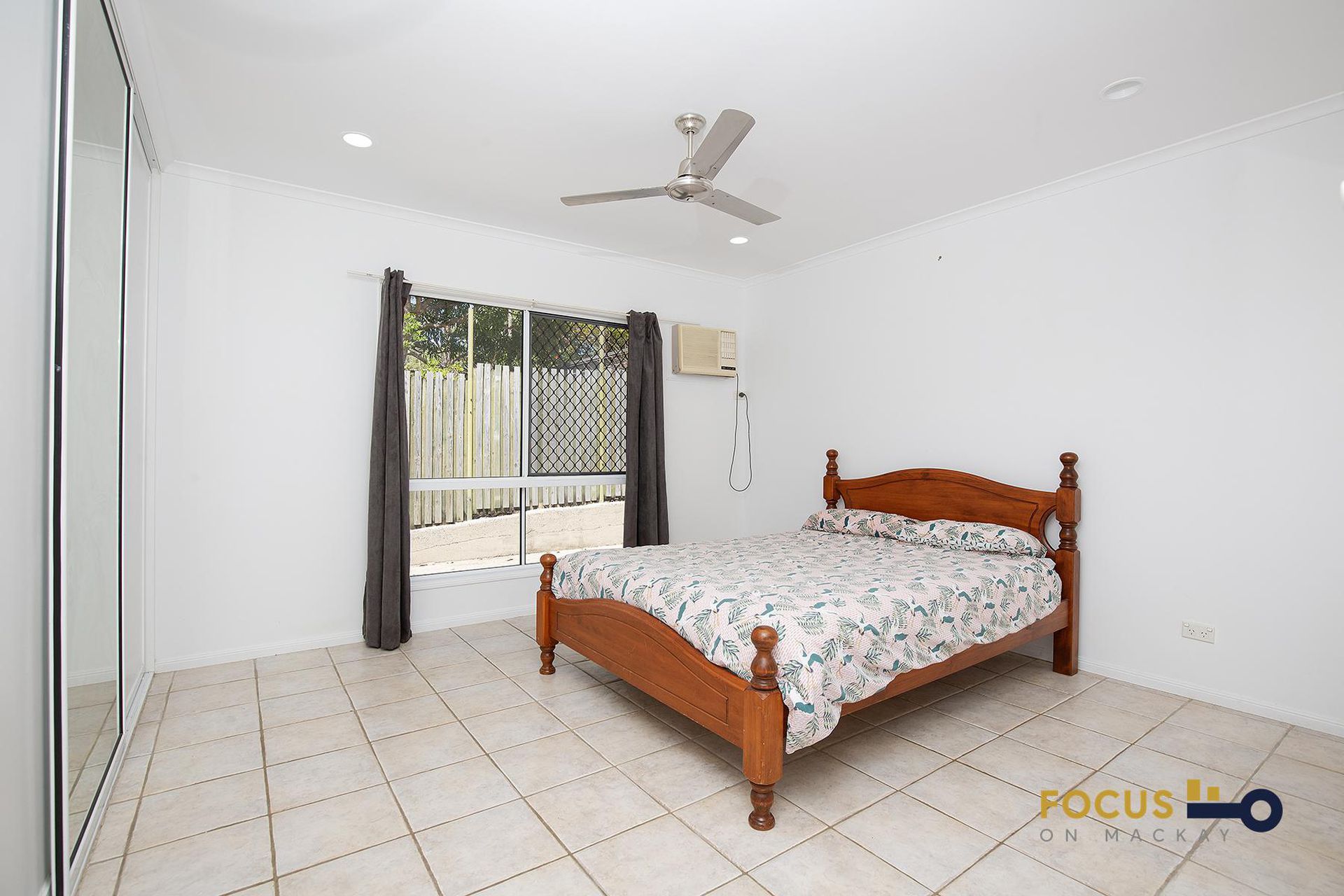 8 Adamson Street, Haliday Bay