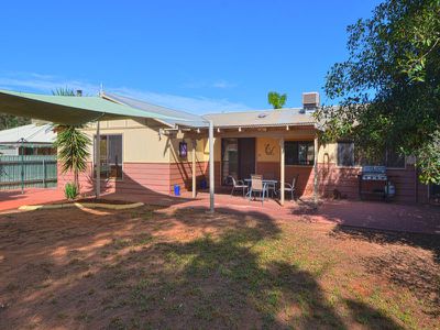 12 Holroyd Way, Boulder