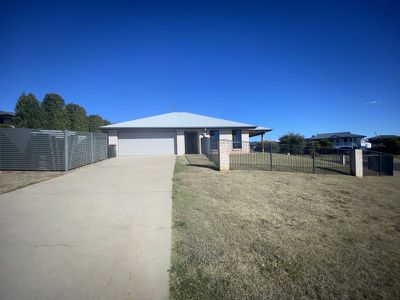 1 / 44 Banksia Drive, Kingaroy
