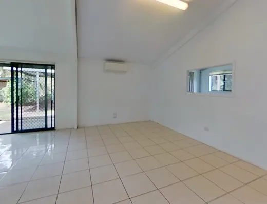 Large 1 bedroom home in Cooroibah image 6
