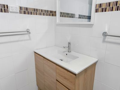 1 / 282 Lake Street, Cairns North