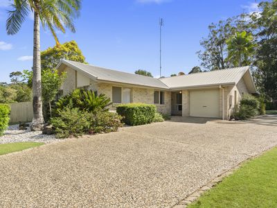 22 Dana Close, Glass House Mountains