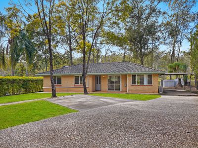 6 Essex Court, Bellbird Park