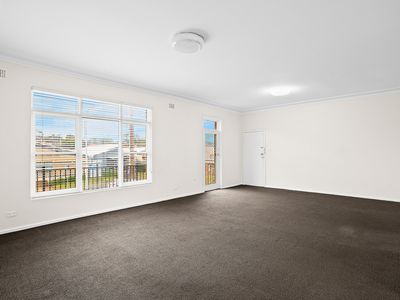 4 / 5 First Avenue South, Warrawong