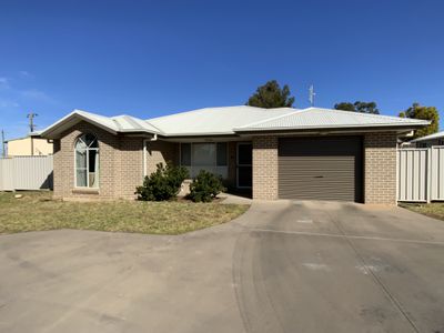1A Brooke Street, Forbes