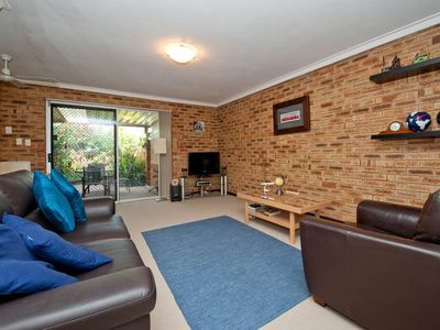 4/3 Cothill Court, Eden Hill