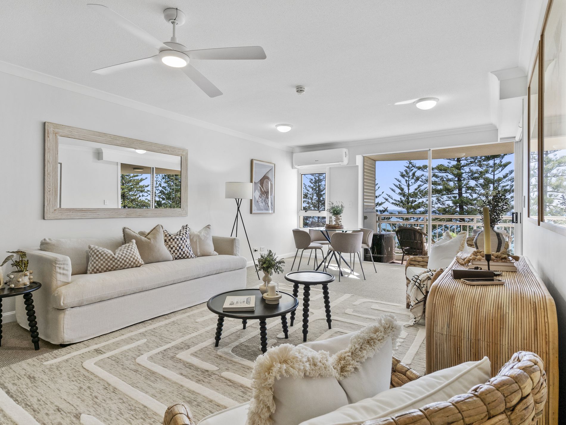 2604 / 220 The Esplanade, Burleigh Heads
