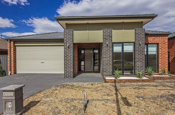 13 Pearl Drive, Craigieburn