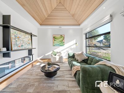 10 Erindale Street, Cranbourne West