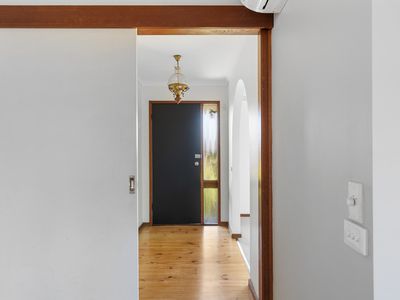 12 HANLEY CRESCENT, Seymour