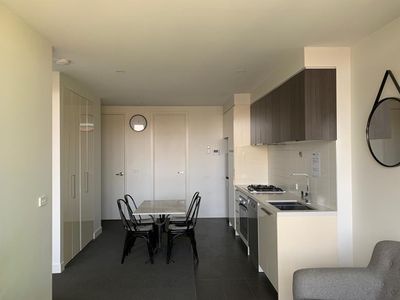 205 / 17 Poplar Street, Box Hill