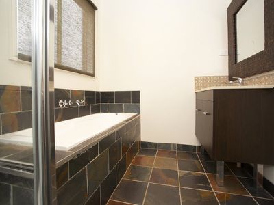 39 Bushlark Crescent, Truganina
