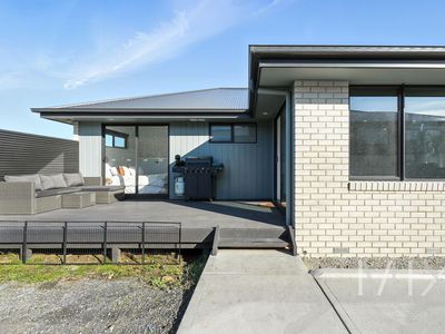 10 Bluetongue Drive, Magra