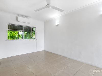 10 / 6 Chester Court, Manunda