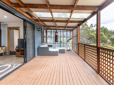 8 Brewis Place, Lake Leake