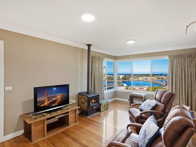 11 Ocean View Avenue, Merimbula