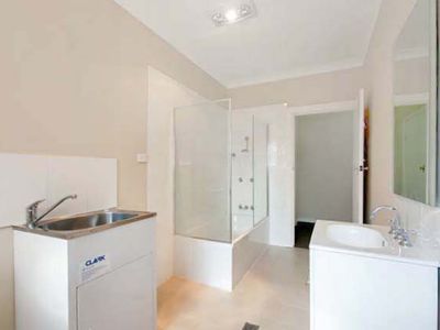 4 Elder Street, Lambton