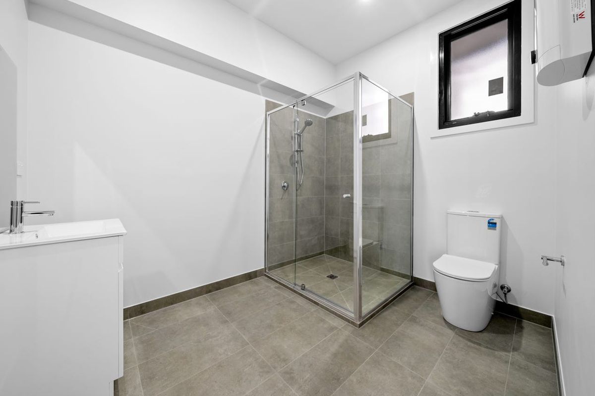 2 / 5 Literary Way, Williamstown