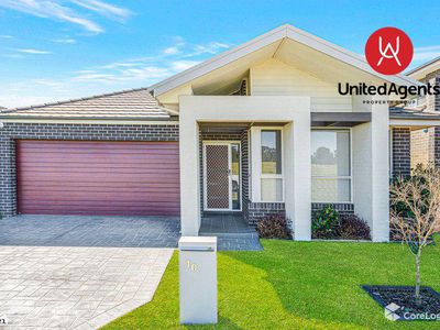 10 Clarence Drive, Elizabeth Hills