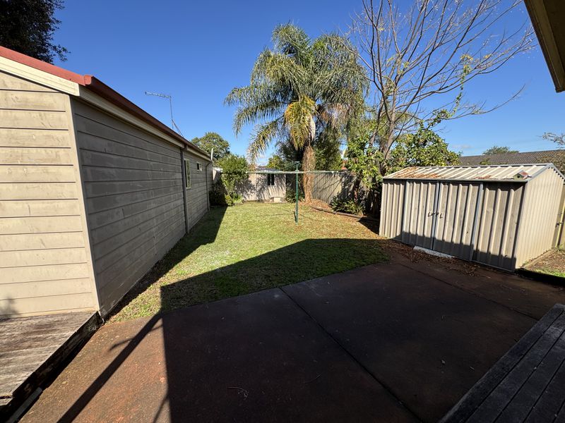 11 Dredge Avenue, Moorebank