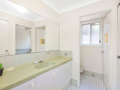 48 Crest Road, Albion Park