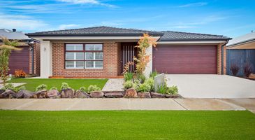 39 Thoroughbred Drive, Clyde North