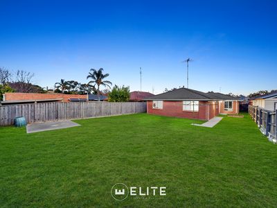 32 Osborn Grove, Pakenham
