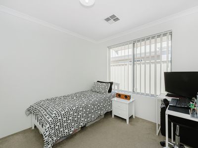 18 Yandal Way, Golden Bay