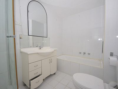 7 / 33 Sir Joseph Banks Street, Bankstown