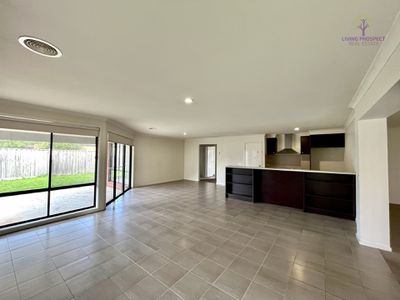 105 Alamanda Boulevard, Point Cook