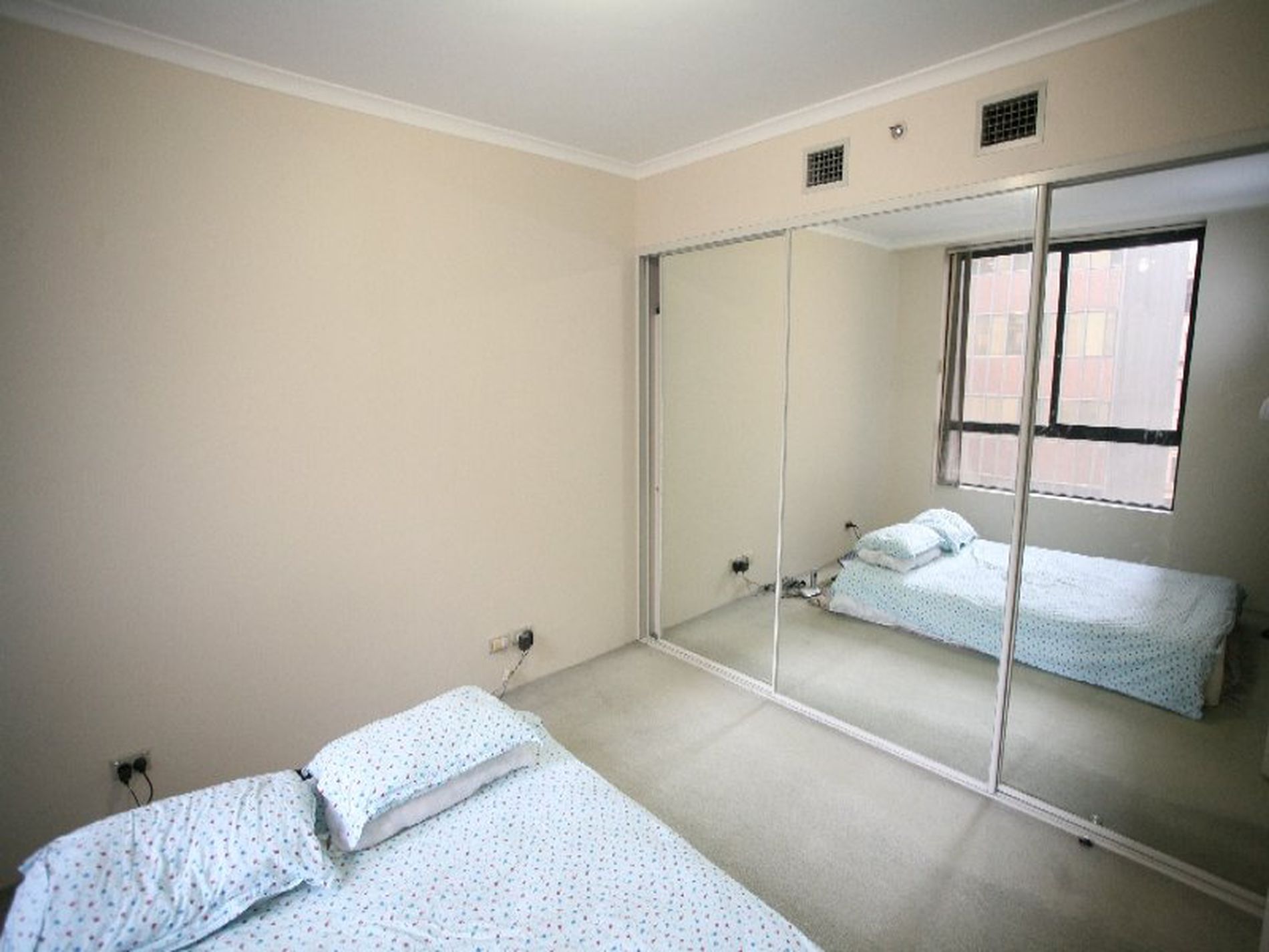 1206 / 1 Hosking Place, Sydney