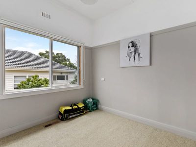 5 The Avenue, Seymour