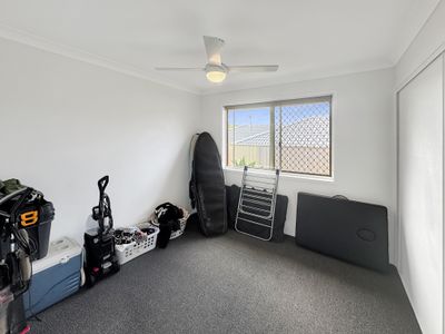 2 / 96 Greenacre Drive, Parkwood