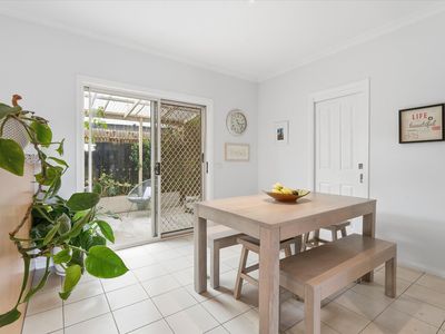 1 / 5 HOSKEN STREET, Altona Meadows