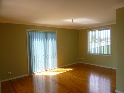 4 / 52 Daintree Drive, Albion Park