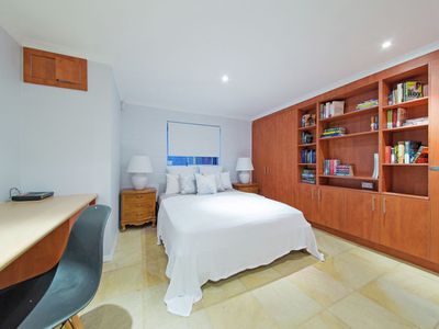 29 Greta Street, Manly West