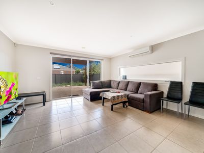 27 Cobram Street, Tarneit