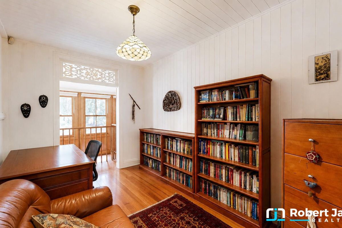 14 Lakeway Drive, Cooroibah
