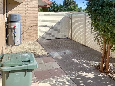 9 Shalom Place, Horsham
