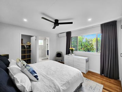 11 Phillips Avenue , Atherton