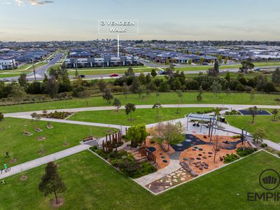 3 Vendeen Walk, Clyde North