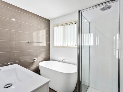 2 Foster Road, Flinders